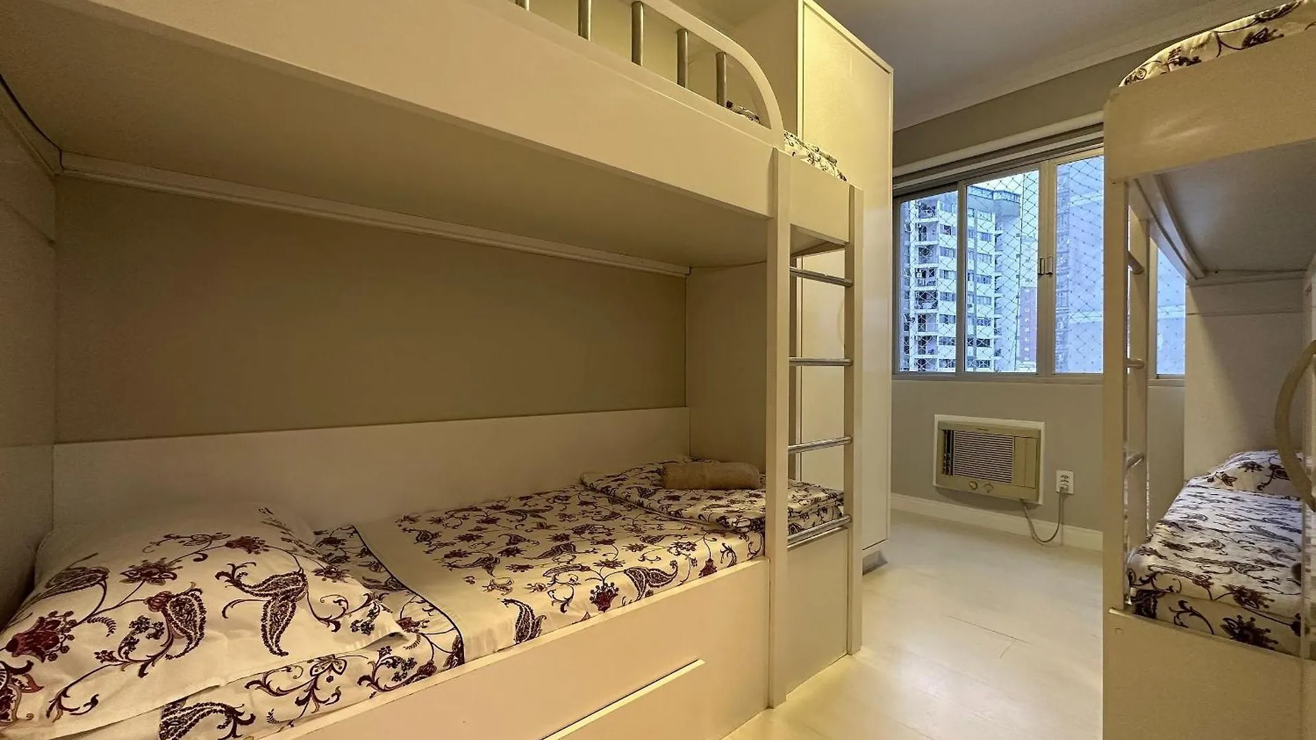 Po01- Reformado| 2 Quartos| Tela Protecao| Garagem Balneário Camboriú 0*,  Brazílie