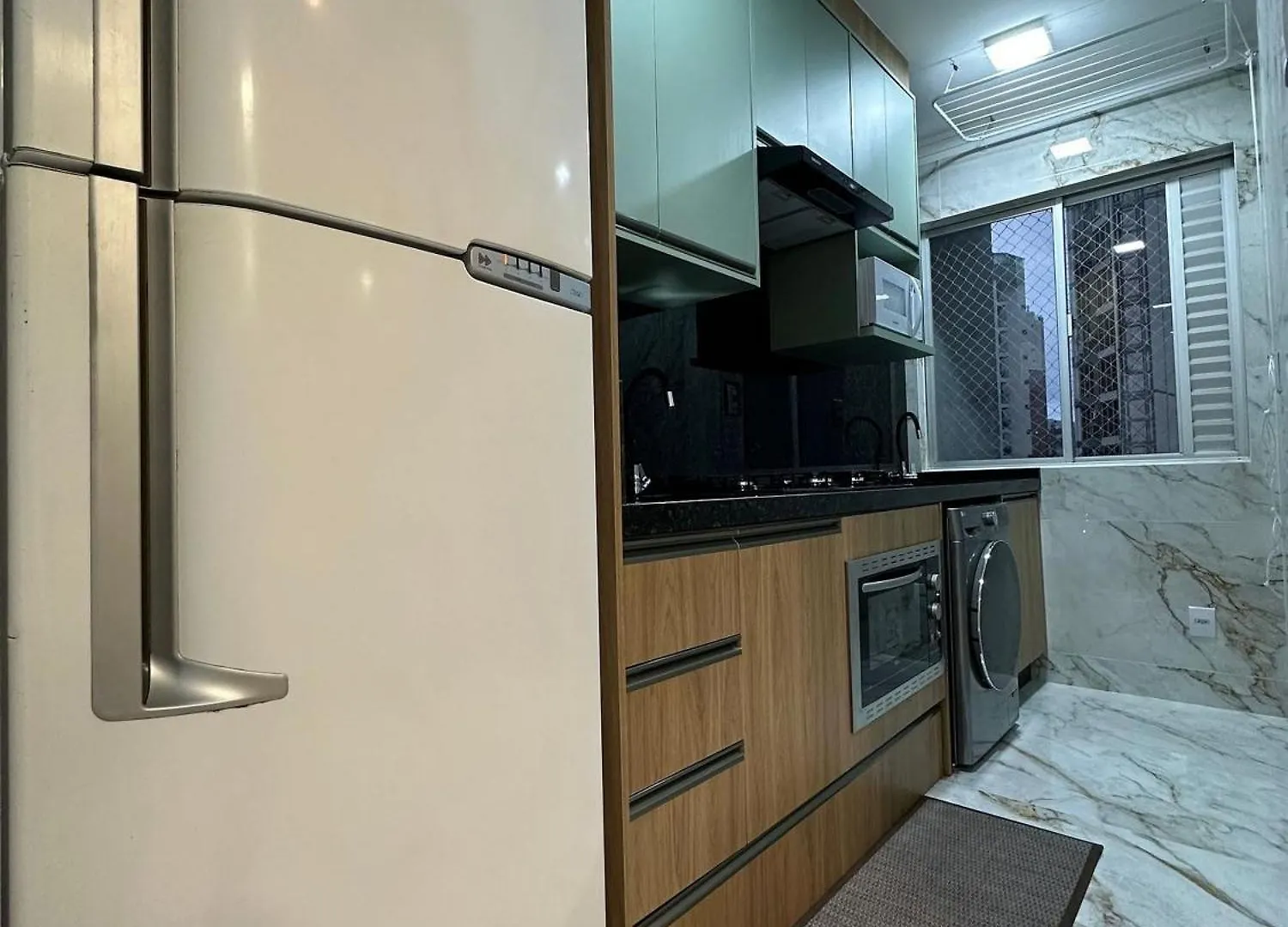Po01- Reformado| 2 Quartos| Tela Protecao| Garagem Balneário Camboriú